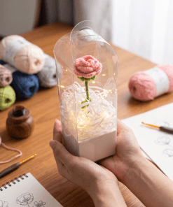 Hoa Hồng Len Handmade Trong Hộp Đèn LED Mới Nhất 2026