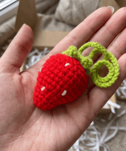 Dâu Tây Len Móc Handmade Mới Nhất 2026