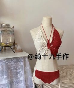 bikini len móc hình cánh bướm
