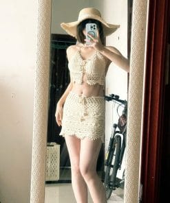 Set Áo Yếm Và Chân Váy Len